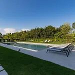 Dama Padenghe sul Garda